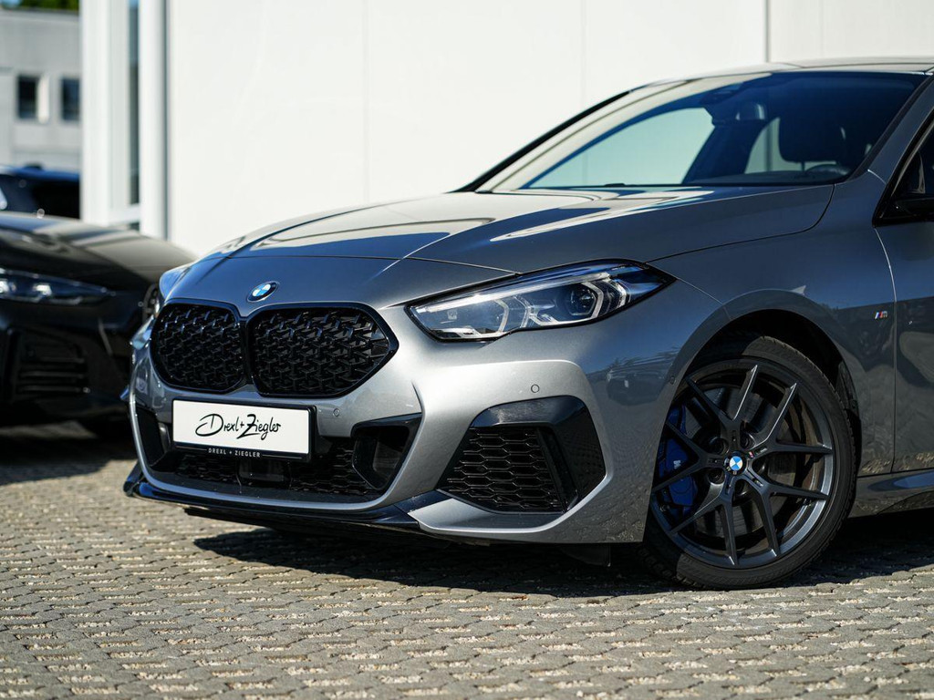 BMW M235