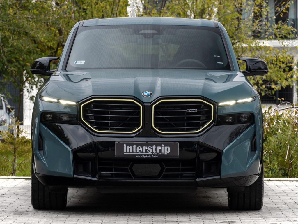 BMW XM
