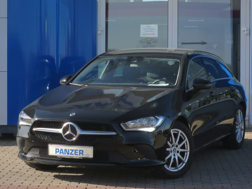 Mercedes-Benz CLA-Klasse 2023 Benzine