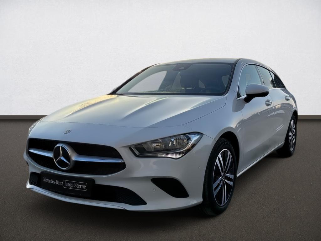 Mercedes-Benz CLA-Klasse 2022 Benzine