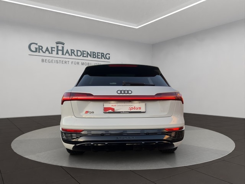 Audi Q8 e-tron
