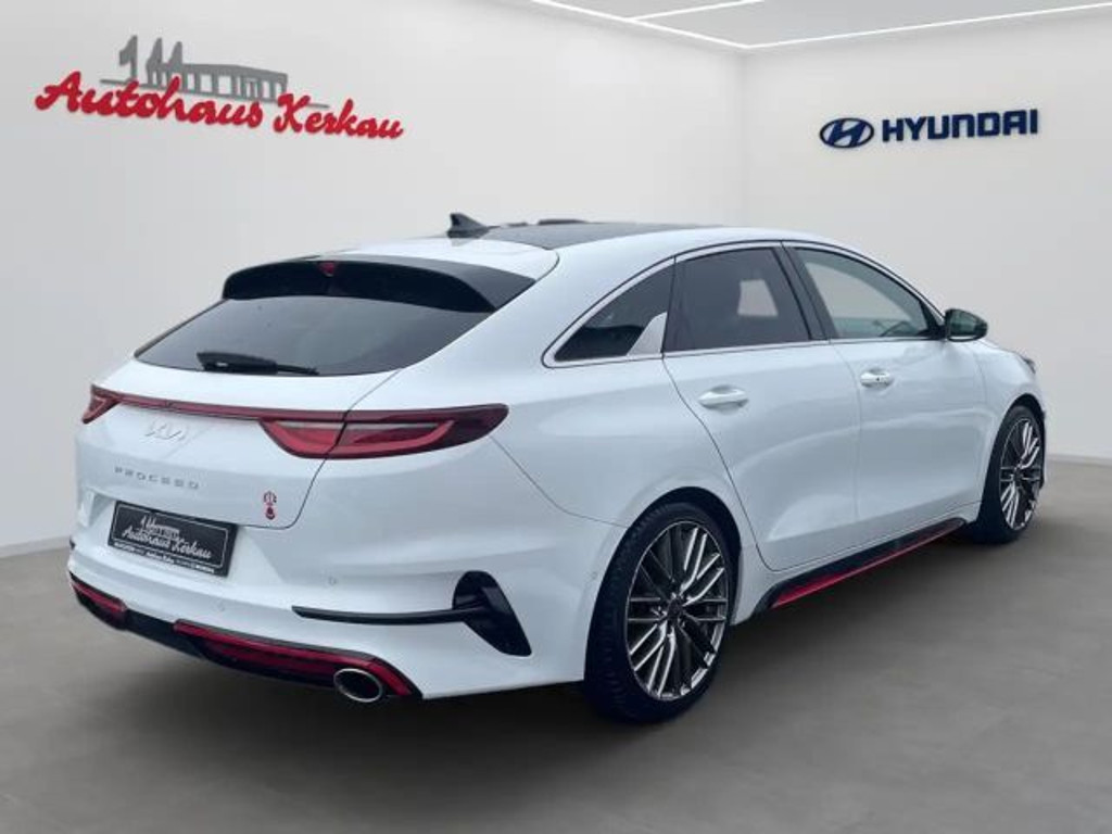 Kia ProCeed