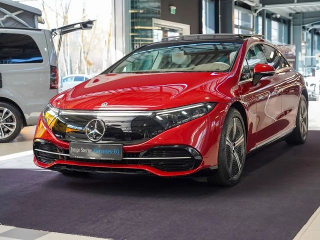 Mercedes-Benz EQS