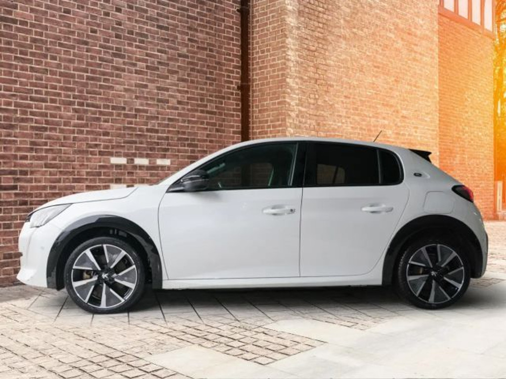 Peugeot e-208
