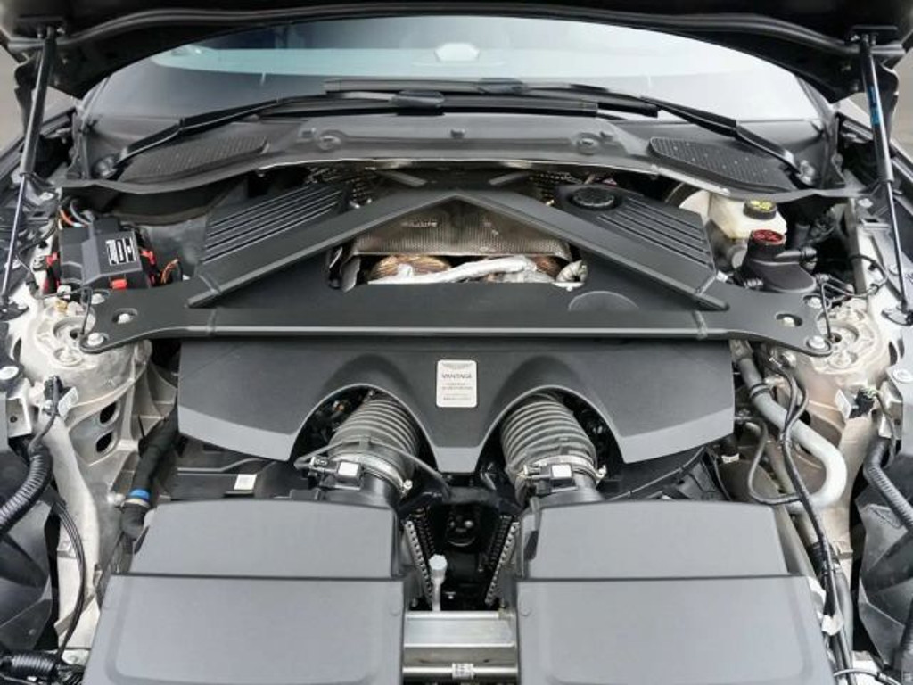 Aston Martin Vantage