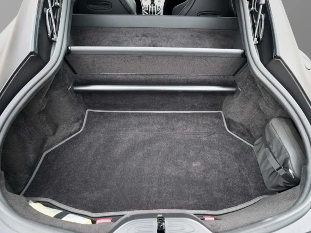 Aston Martin Vantage