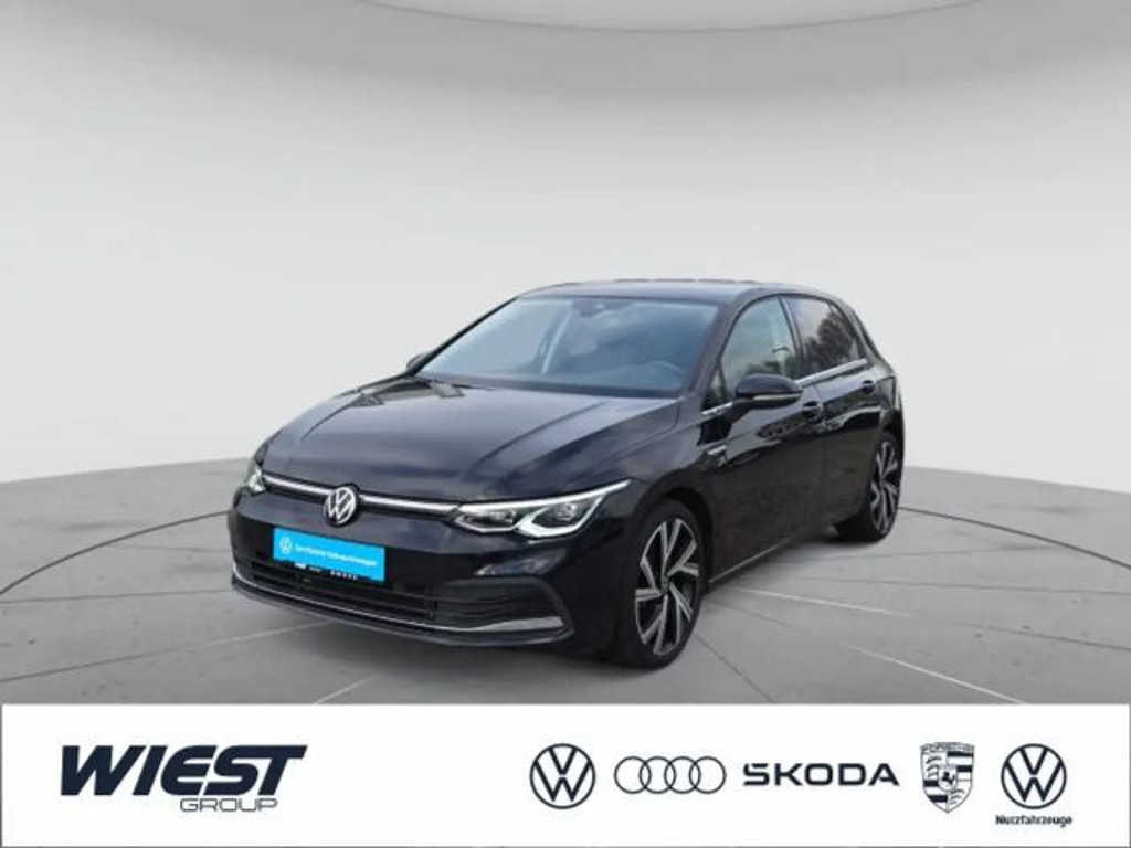 Volkswagen Golf 2022 Benzine