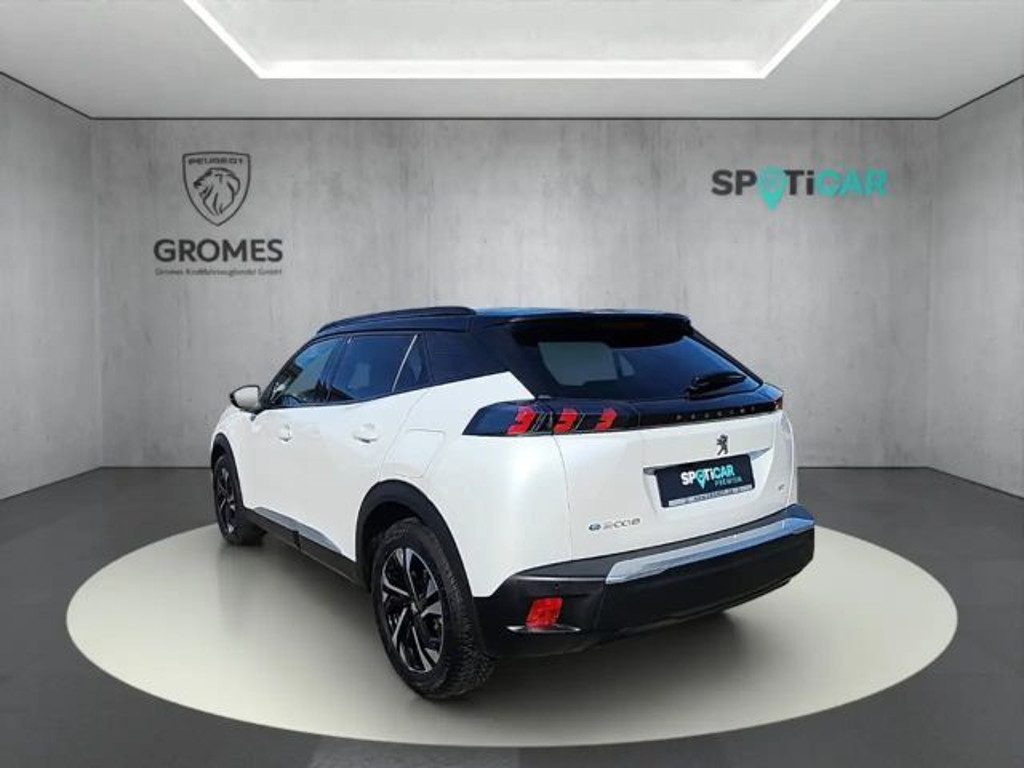 Peugeot e-2008