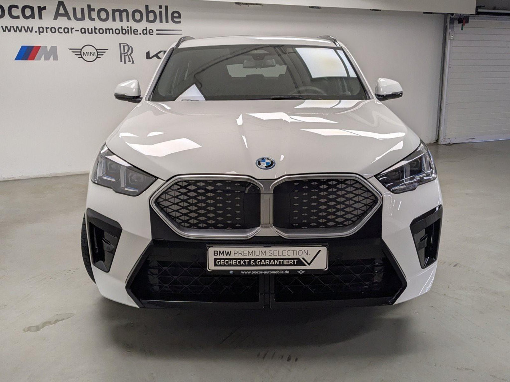BMW iX2