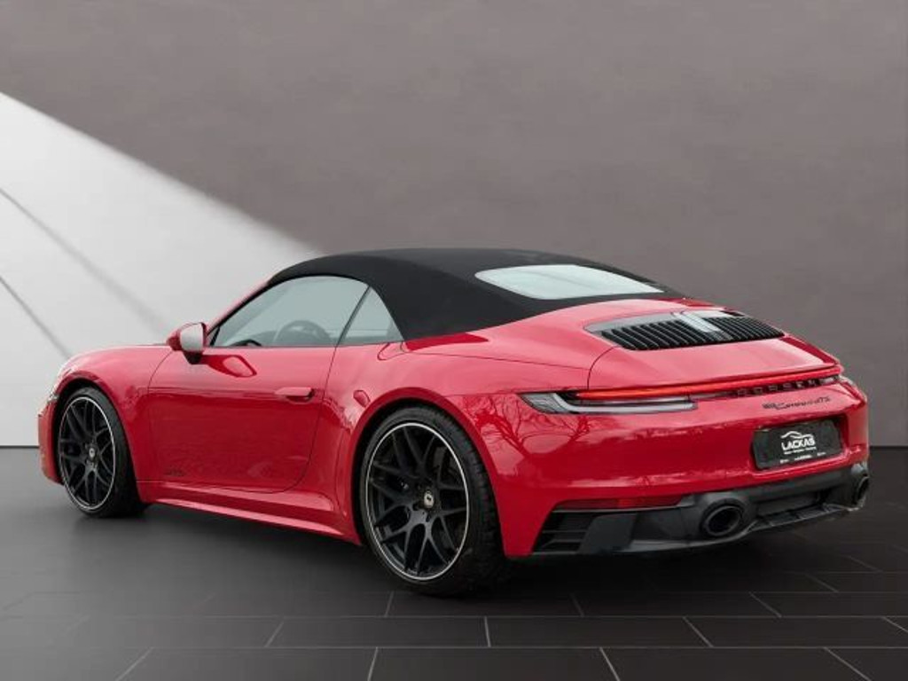 Porsche 992