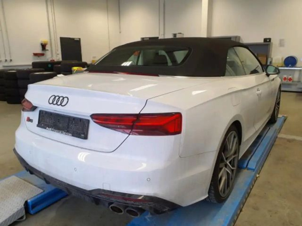 Audi S5