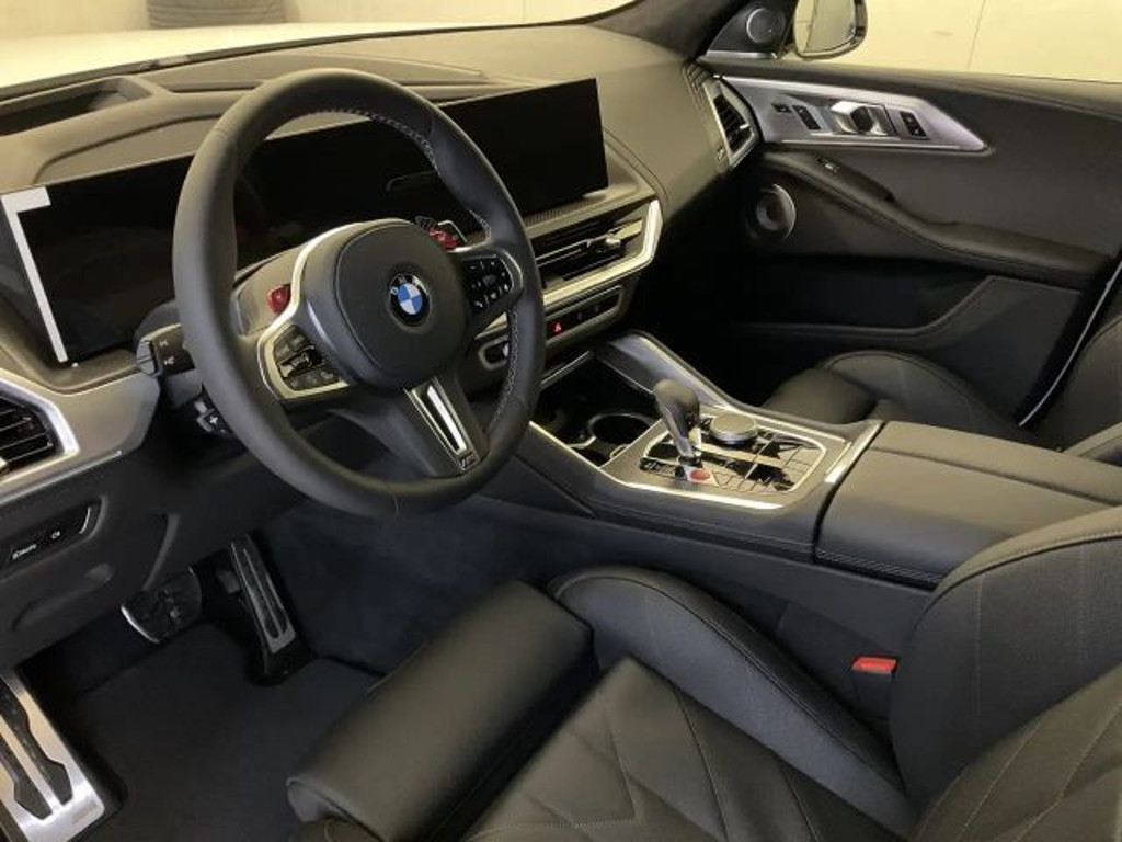 BMW XM