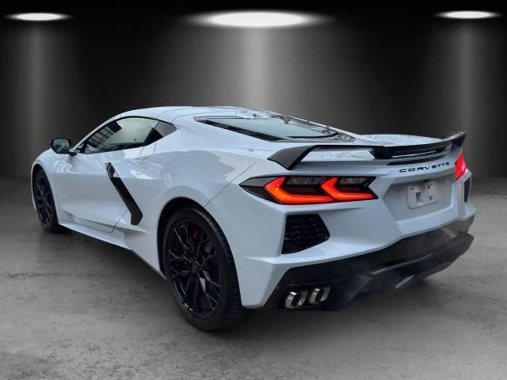Corvette C8