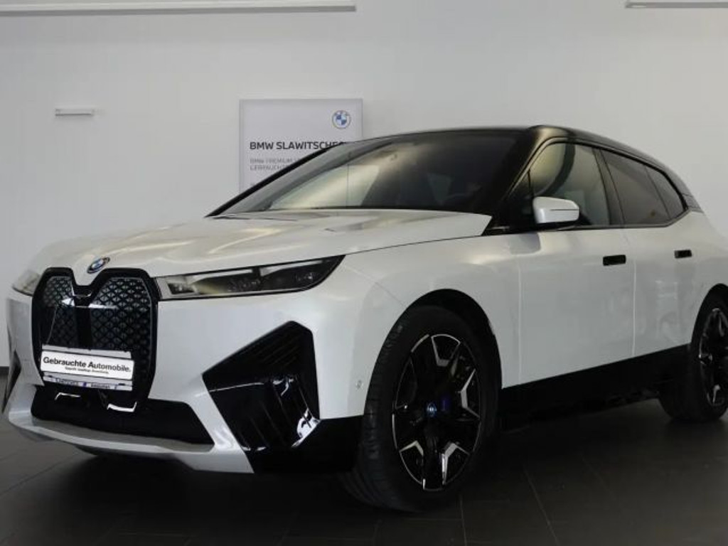 BMW iX