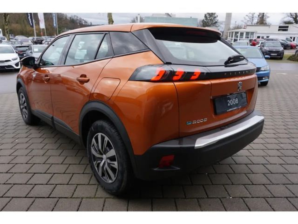Peugeot e-2008