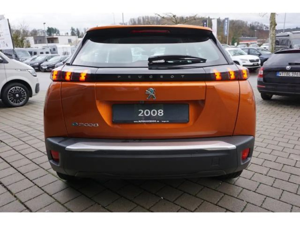 Peugeot e-2008