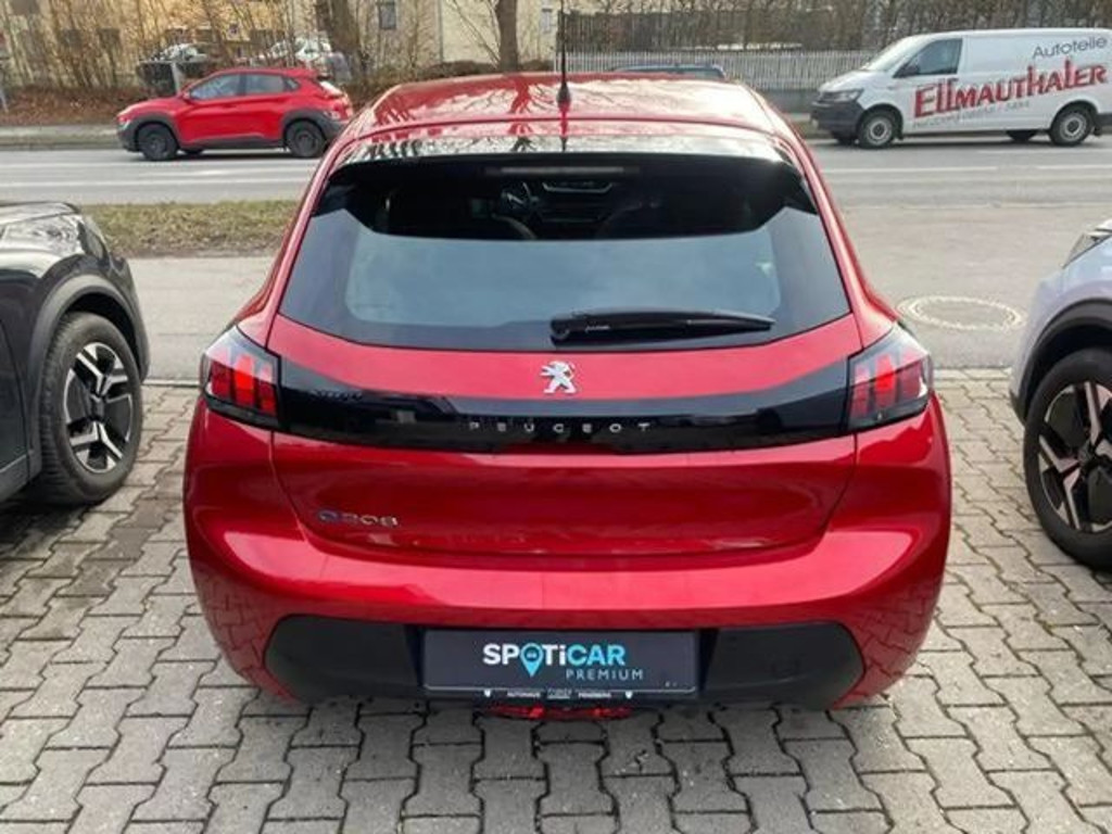 Peugeot e-208