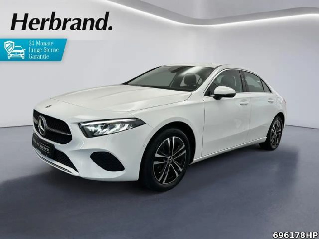 Mercedes-Benz A-Klasse 2024 Hybride Benzine