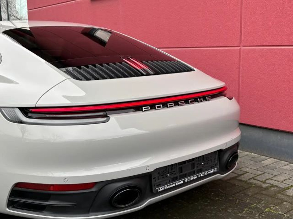 Porsche 992