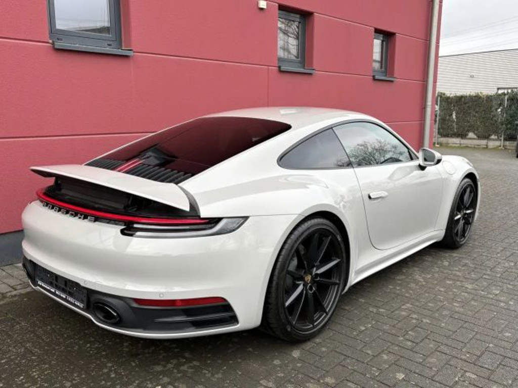 Porsche 992