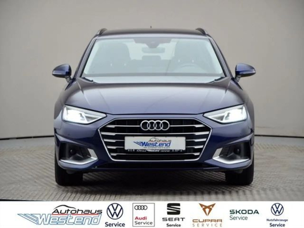 Audi A4 2022 Benzine