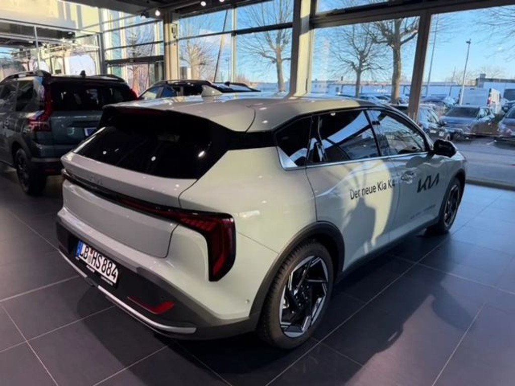 Kia K4