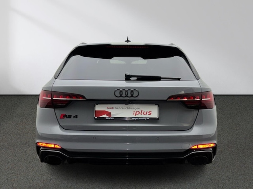 Audi RS4