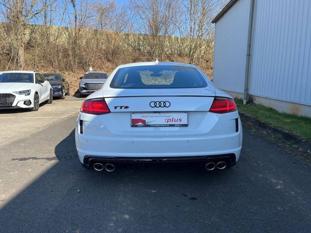 Audi TTS
