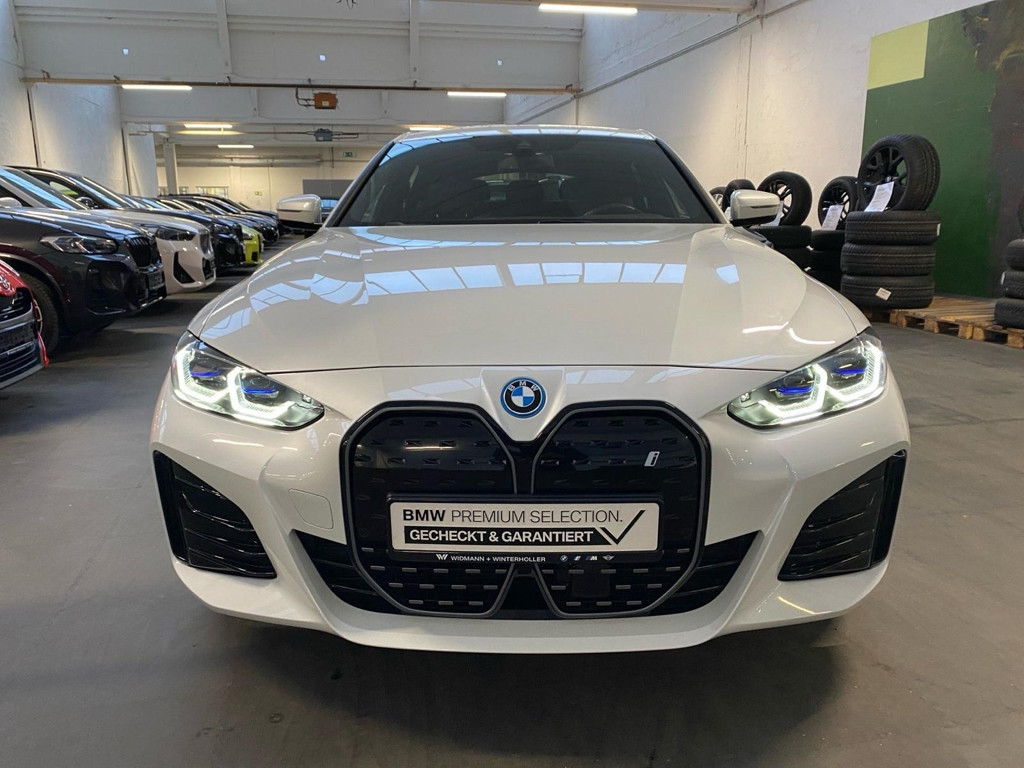BMW i4