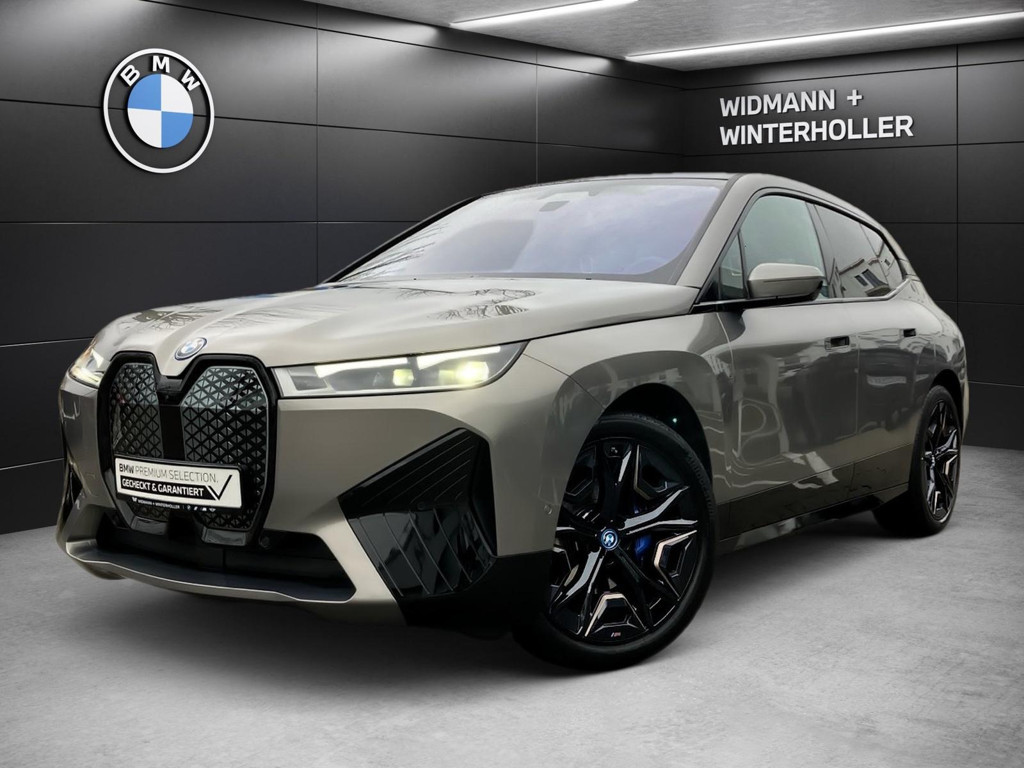 BMW iX