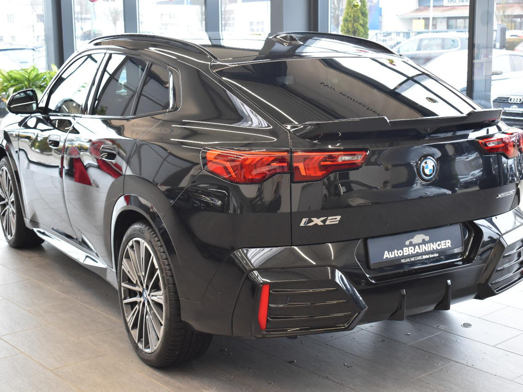 BMW iX2