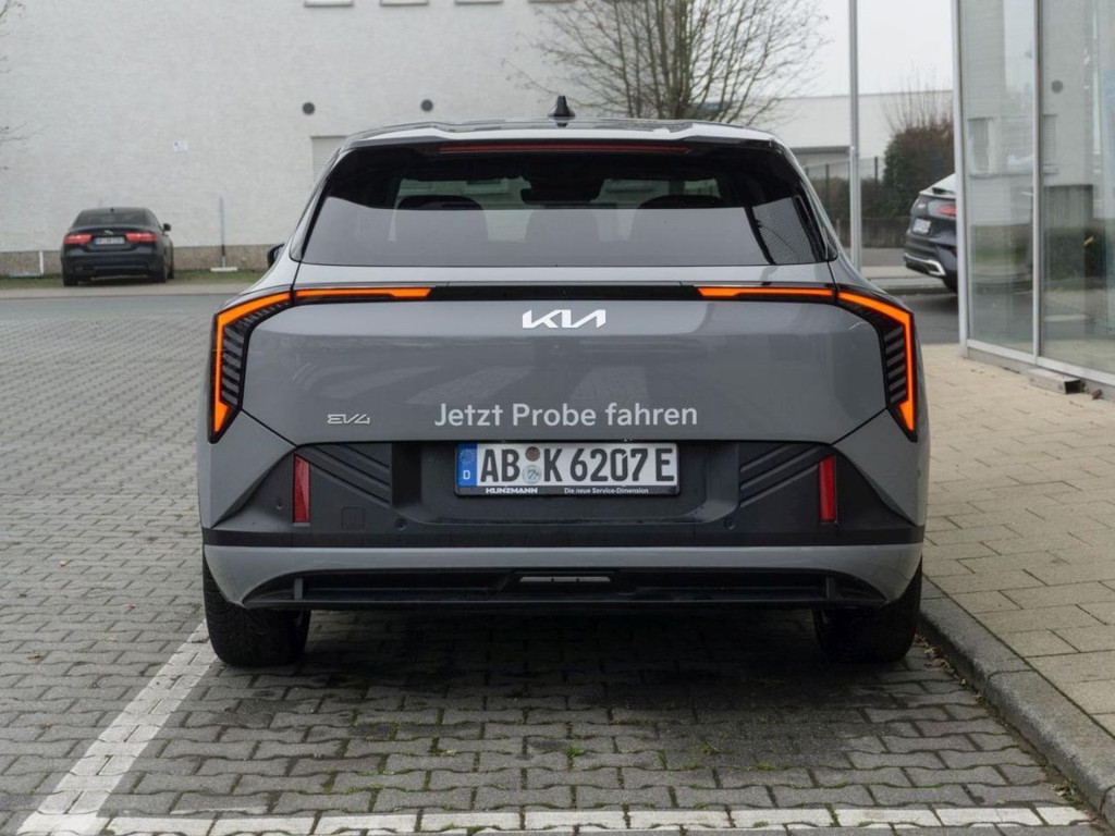 Kia EV4