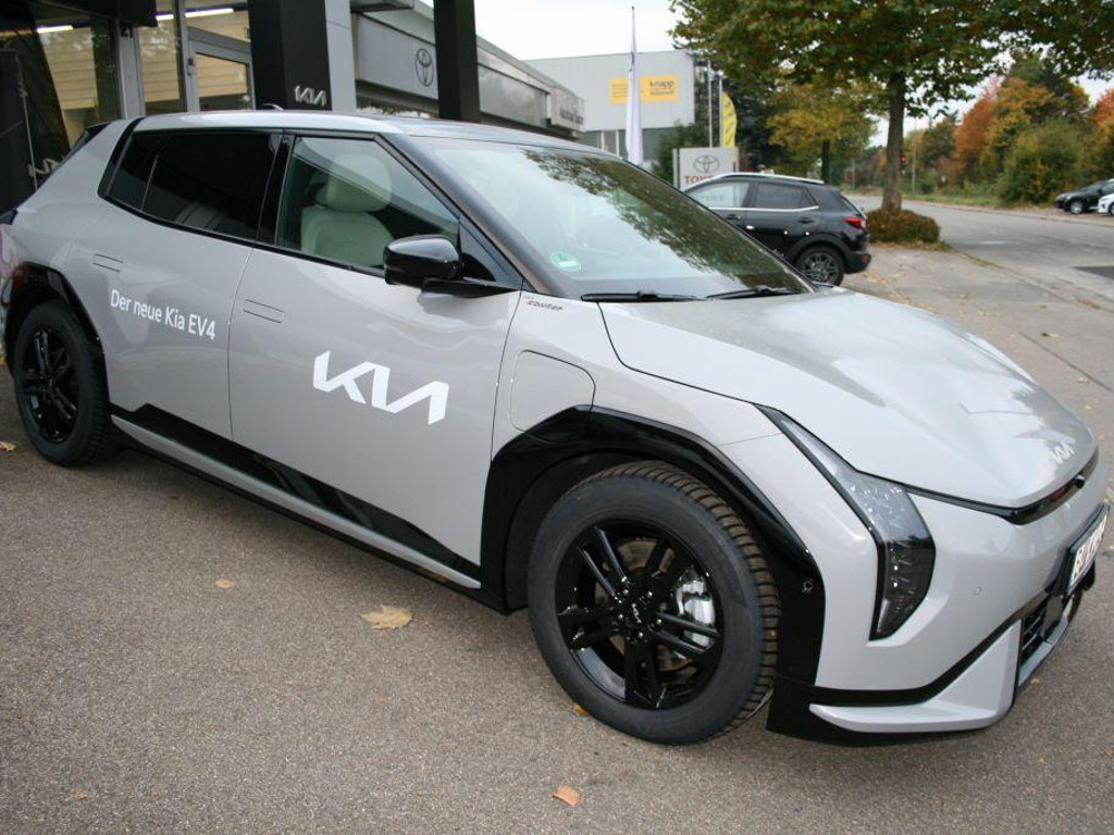 Kia EV4
