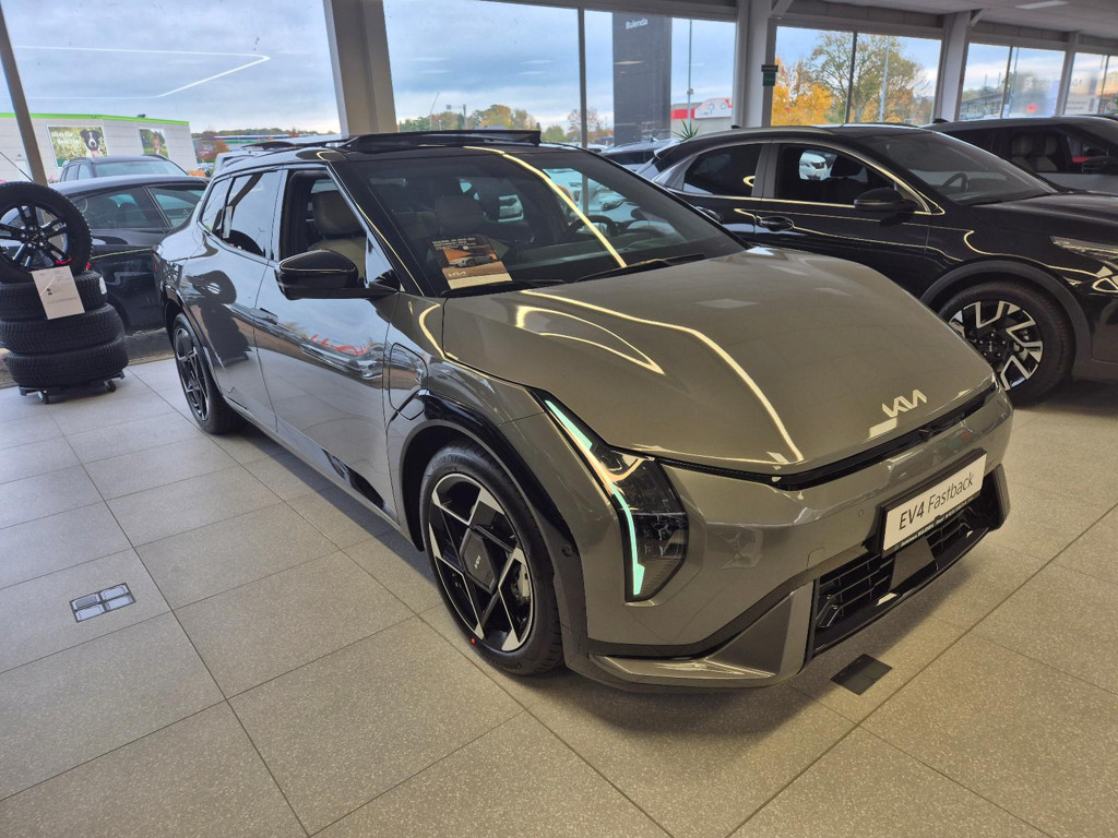 Kia EV4