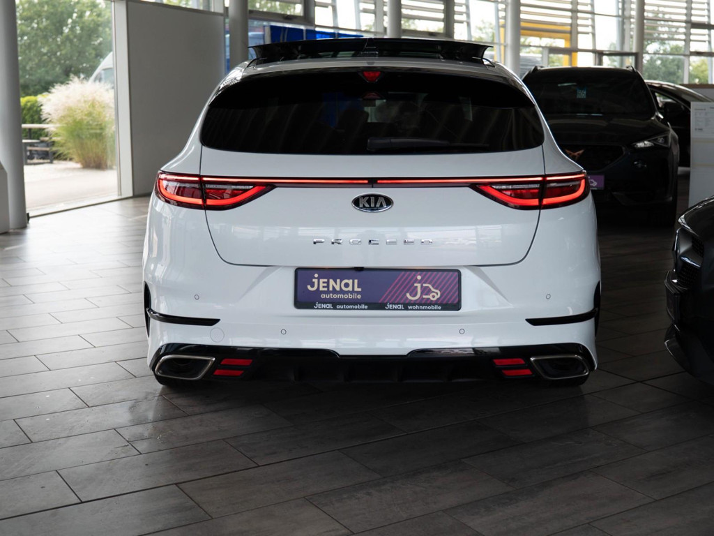 Kia ProCeed