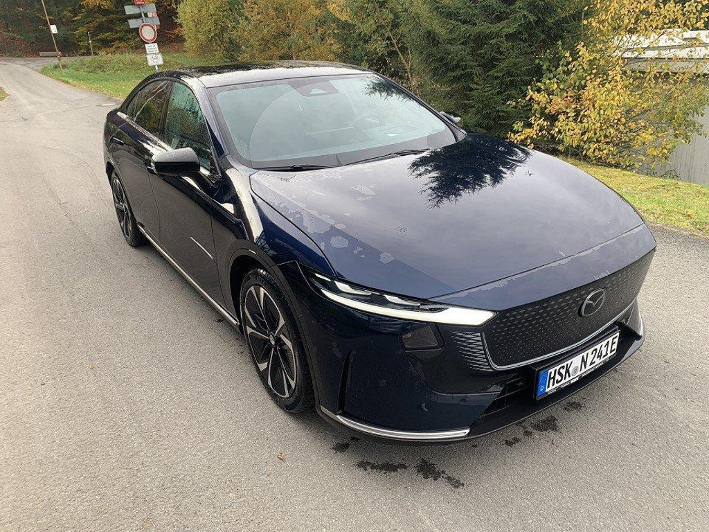 Mazda 6e