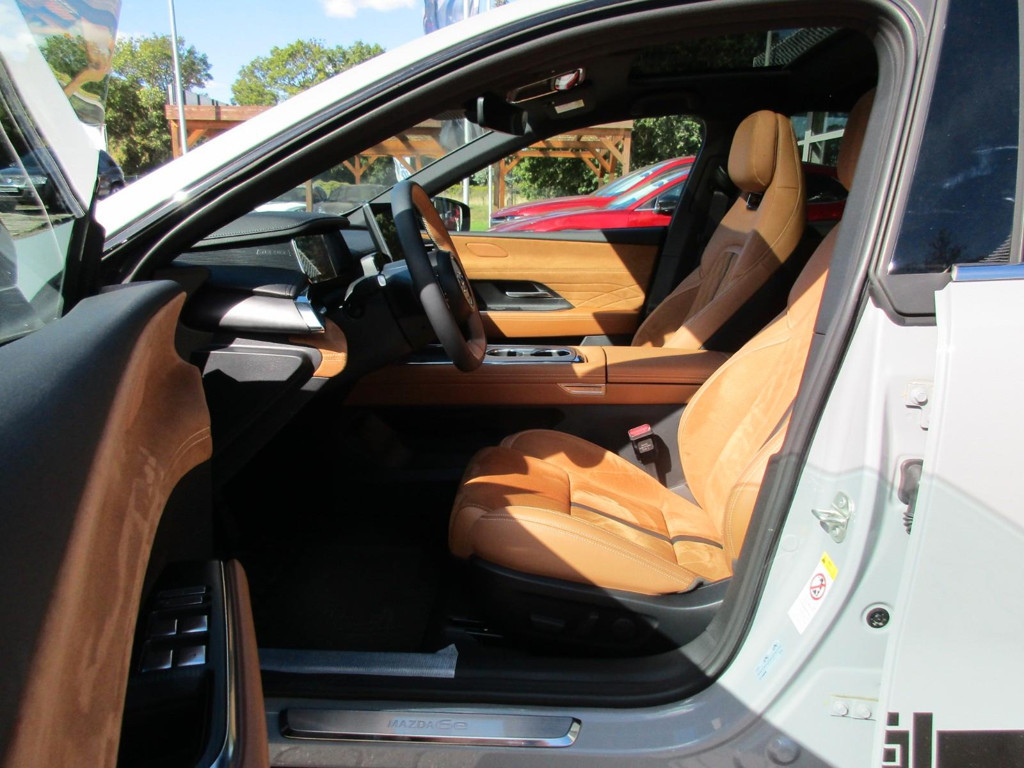 Mazda 6e