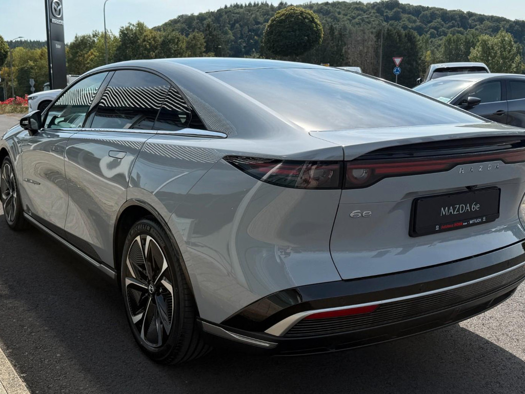 Mazda 6e