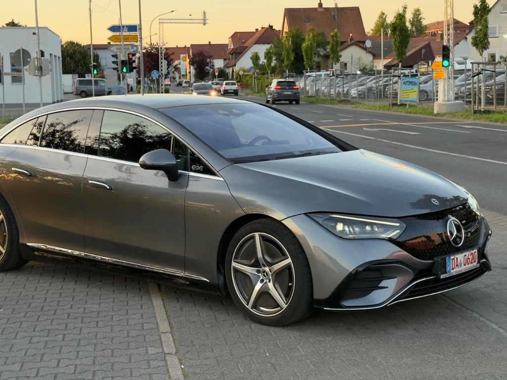 Mercedes-Benz EQE