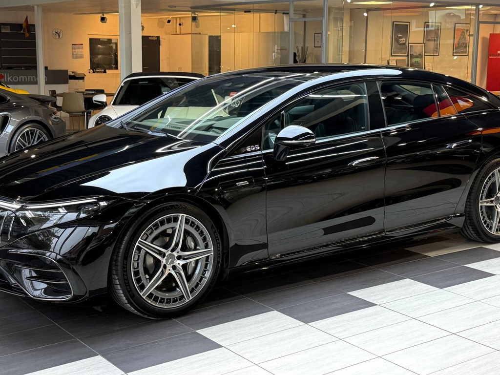 Mercedes-Benz EQS