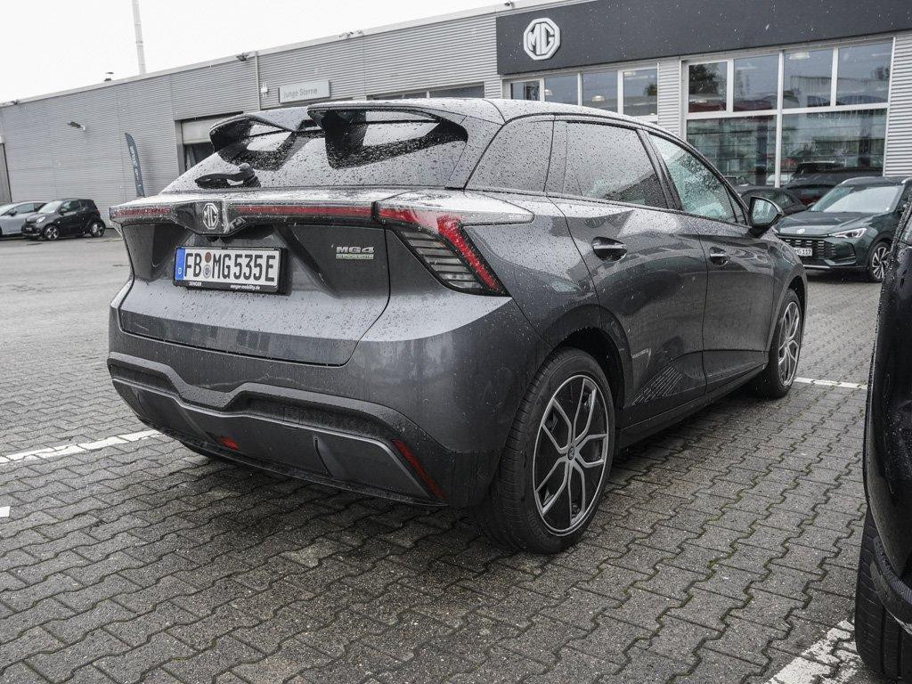 MG MG4