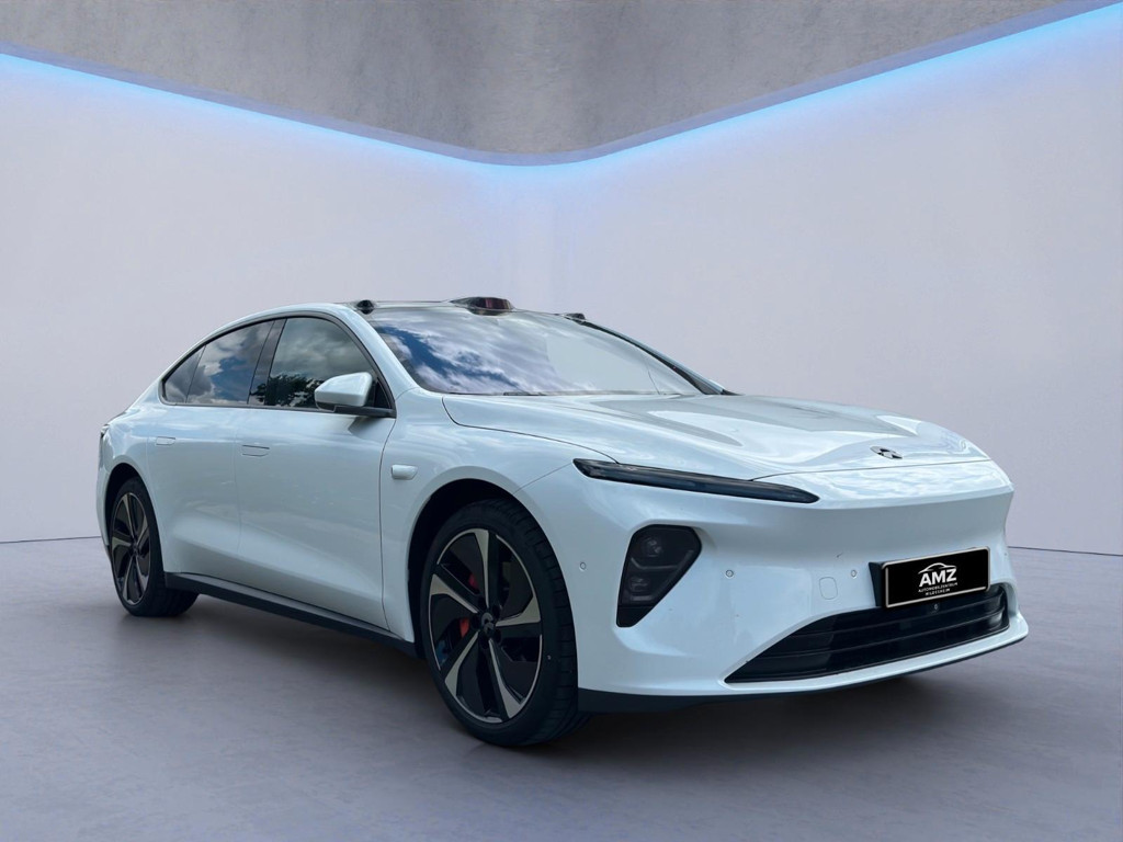 NIO ET7