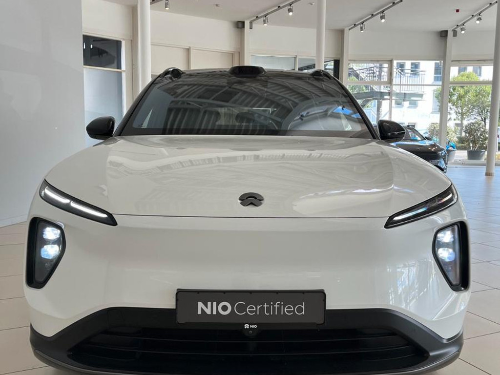 NIO EL6