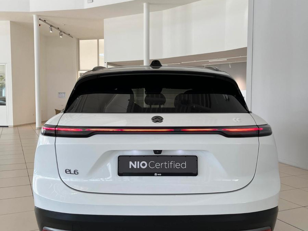 NIO EL6