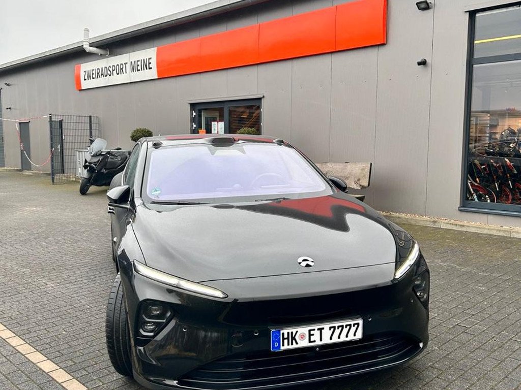 NIO ET7