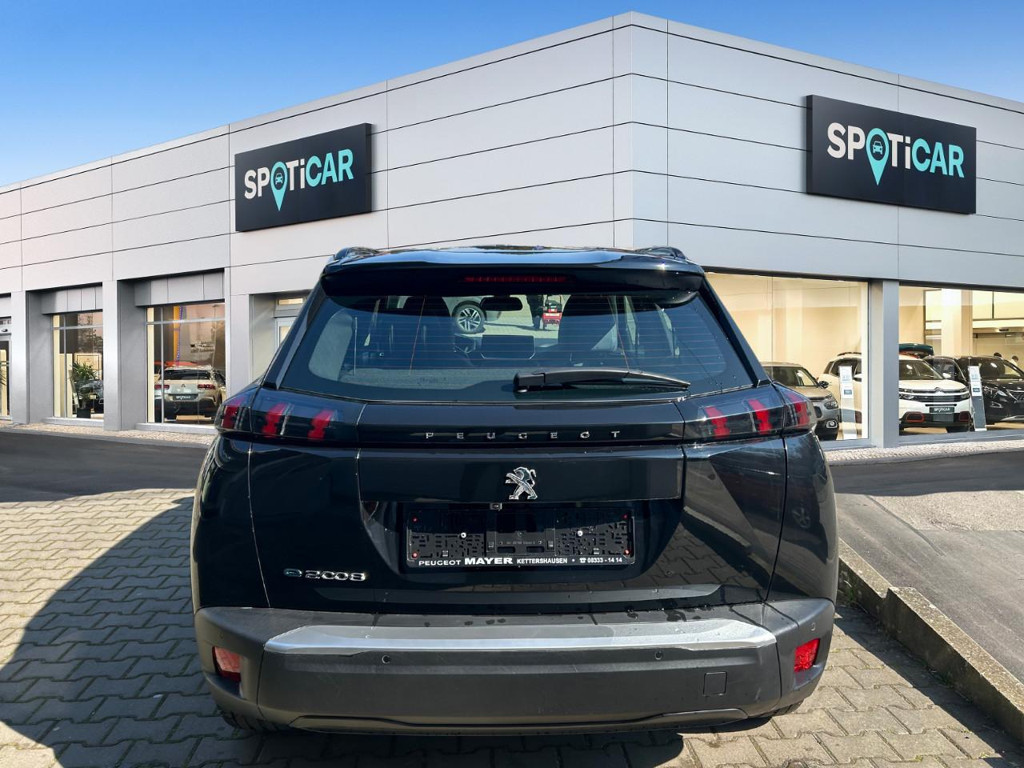Peugeot e-2008