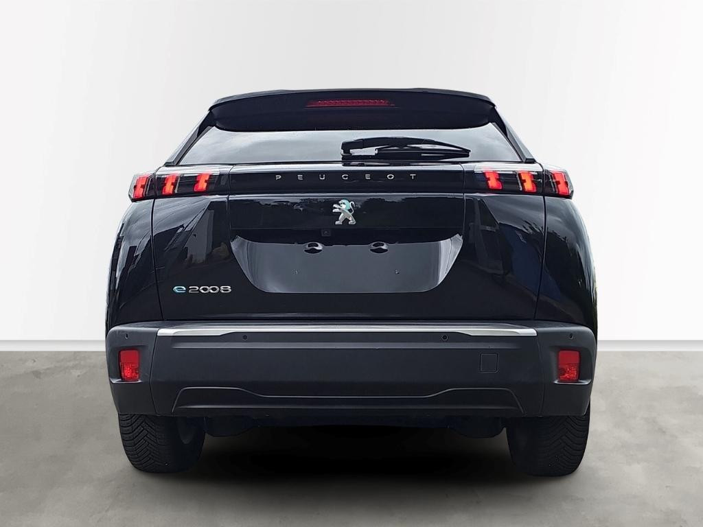 Peugeot e-2008