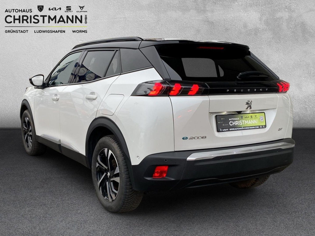 Peugeot e-2008