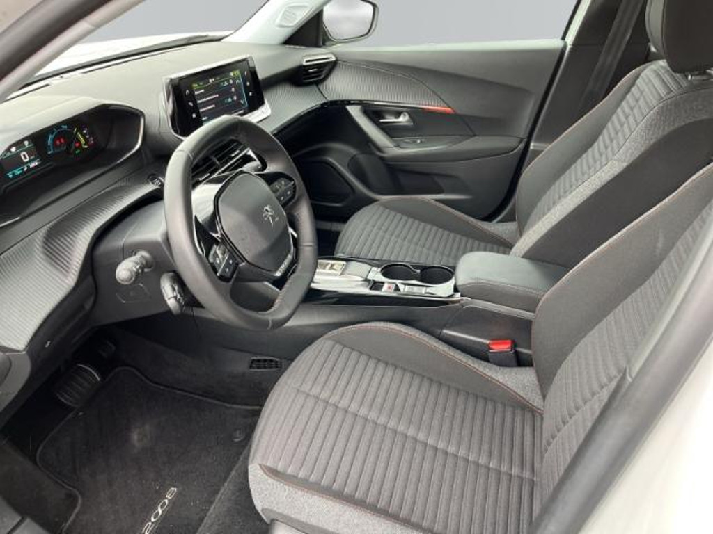 Peugeot e-2008