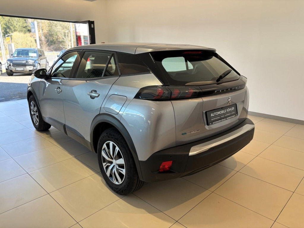 Peugeot e-2008